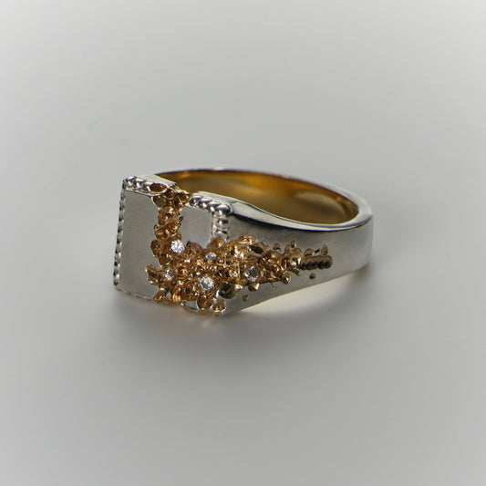 Fractured Beaded Square