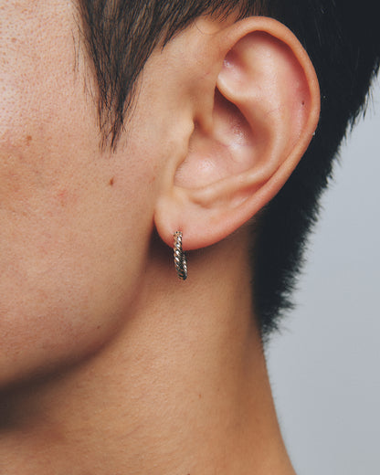 TIGHTLY TWISTED SILVER HOOP