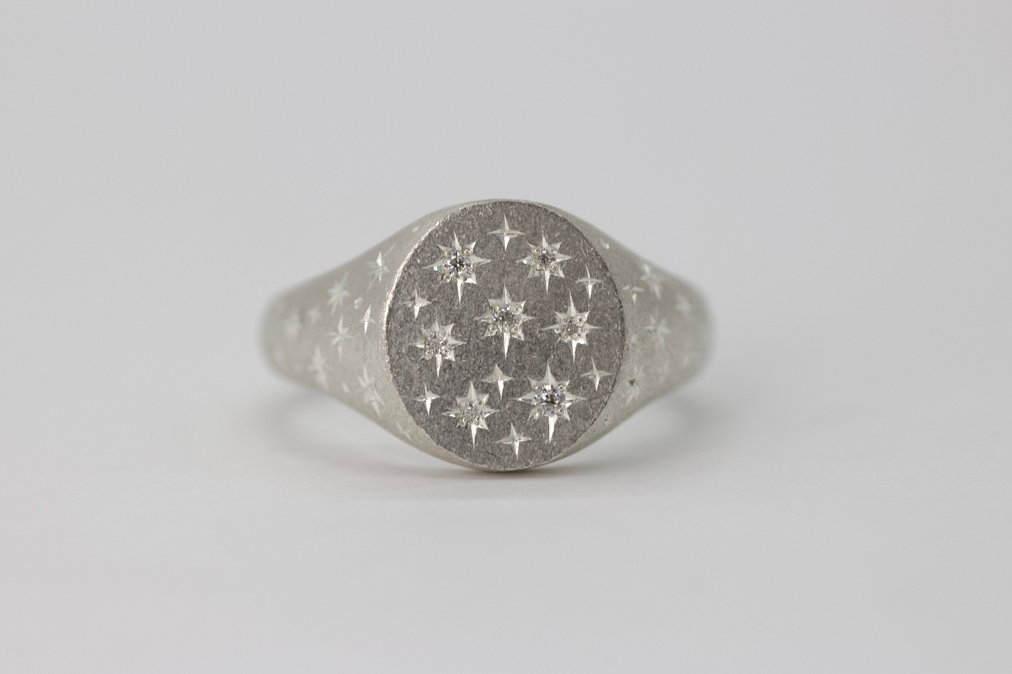 ASTRA OVAL / VERTICAL / MATTE