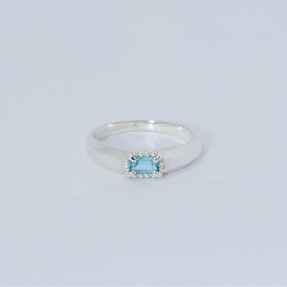 OCT RING / SWISS BLUE TOPAZ