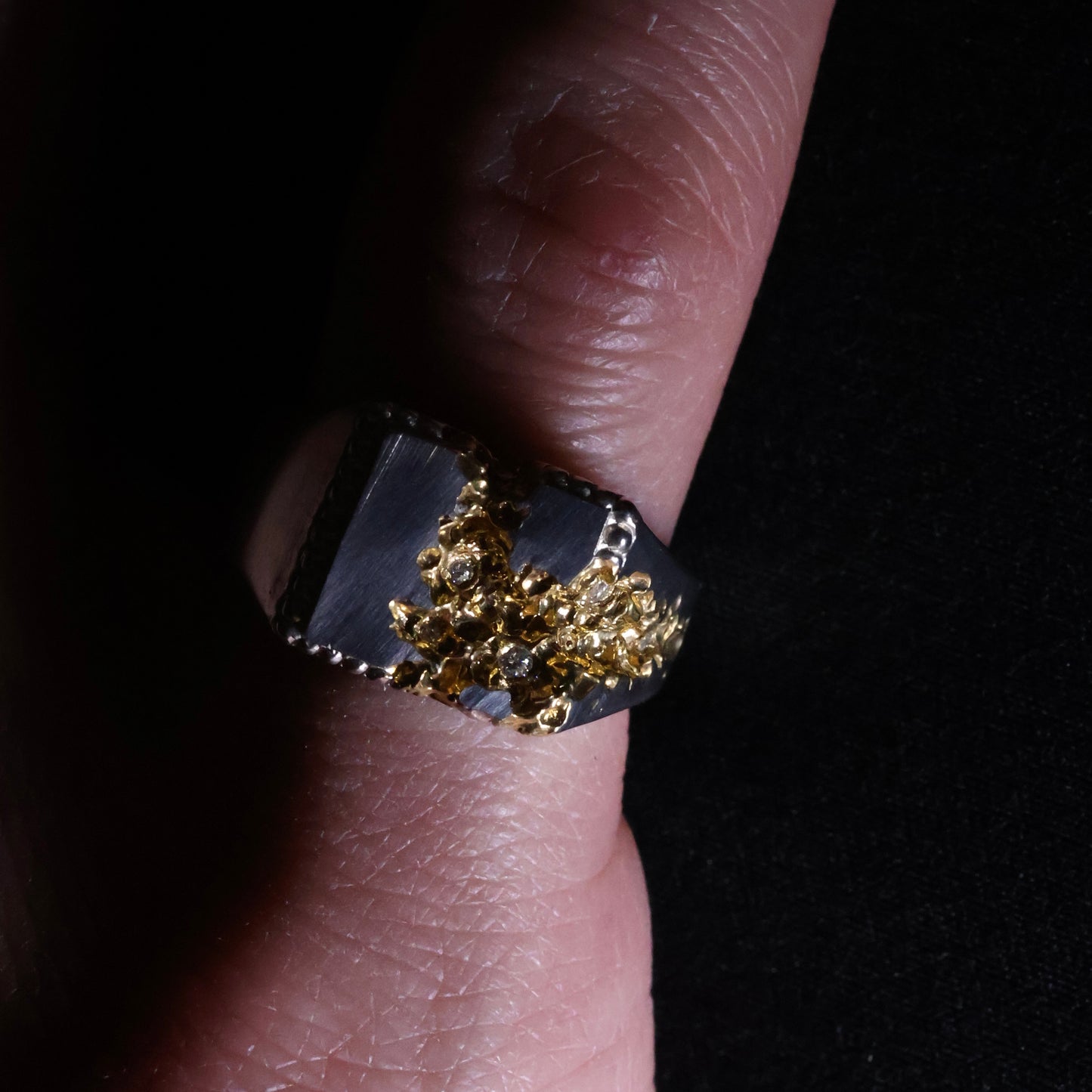 Fractured Beaded Square