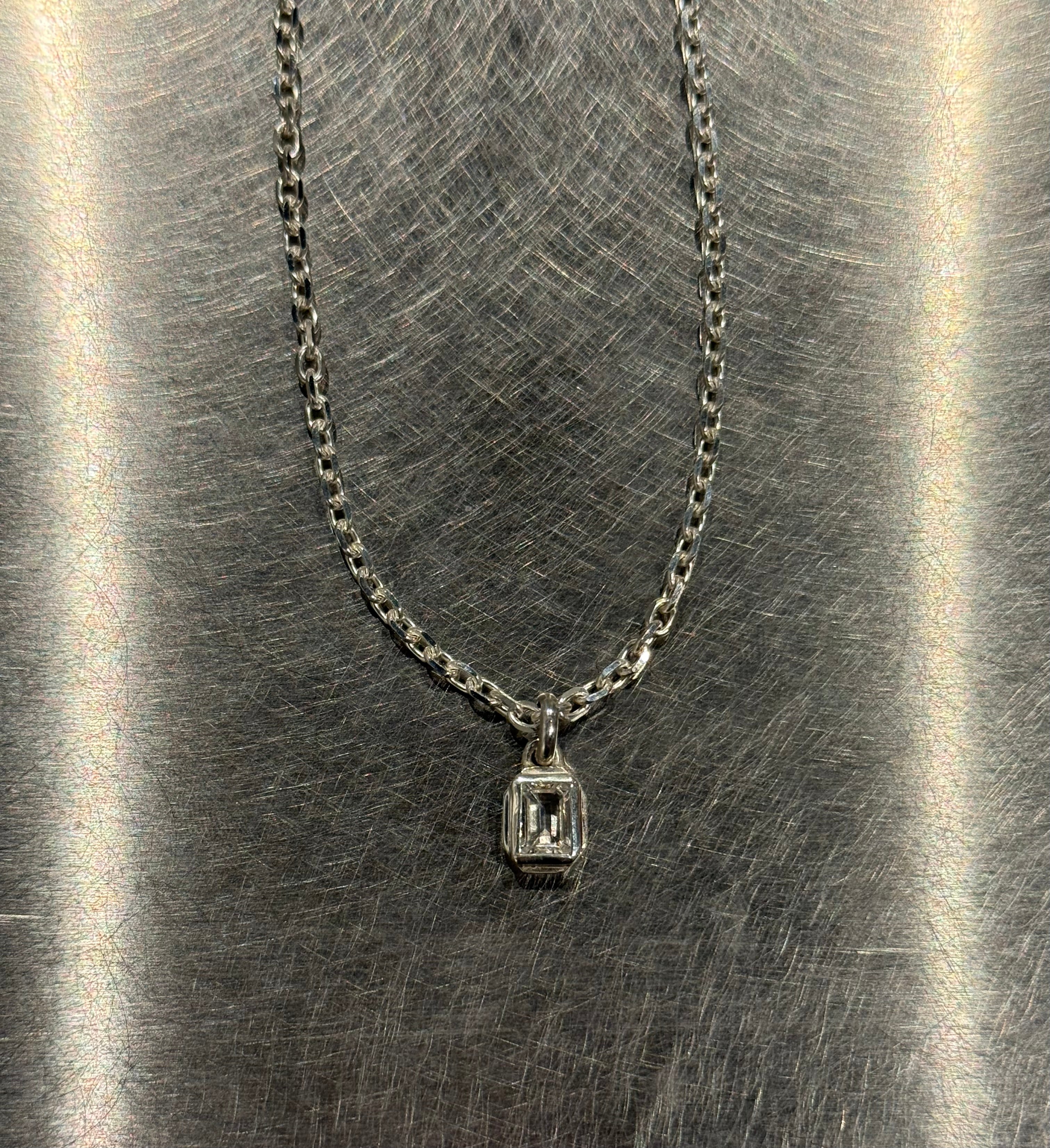 O DROP STONE NECKLACE / WHITE TOPAZ – HORIZON