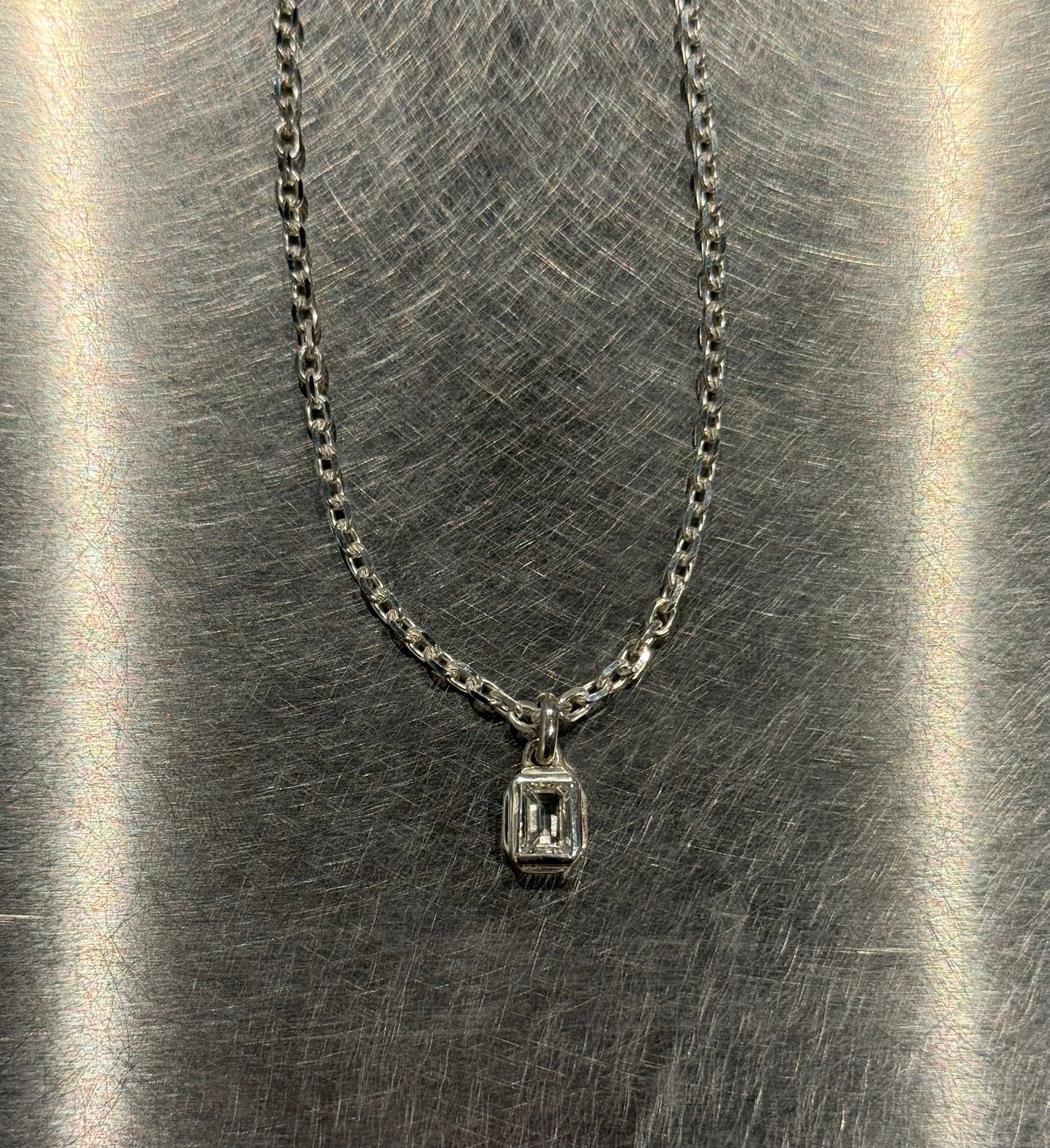 O DROP STONE NECKLACE / WHITE TOPAZ