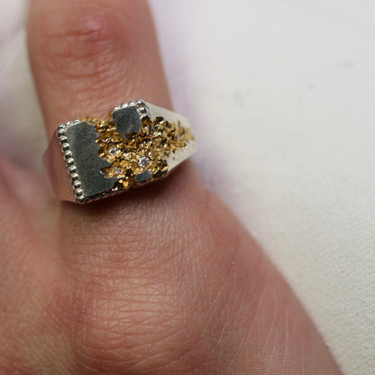 Fractured Beaded Square