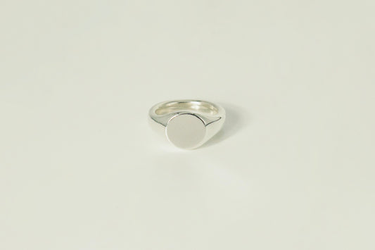 ROUND SIGNET RING