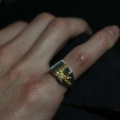 Fractured Beaded Square