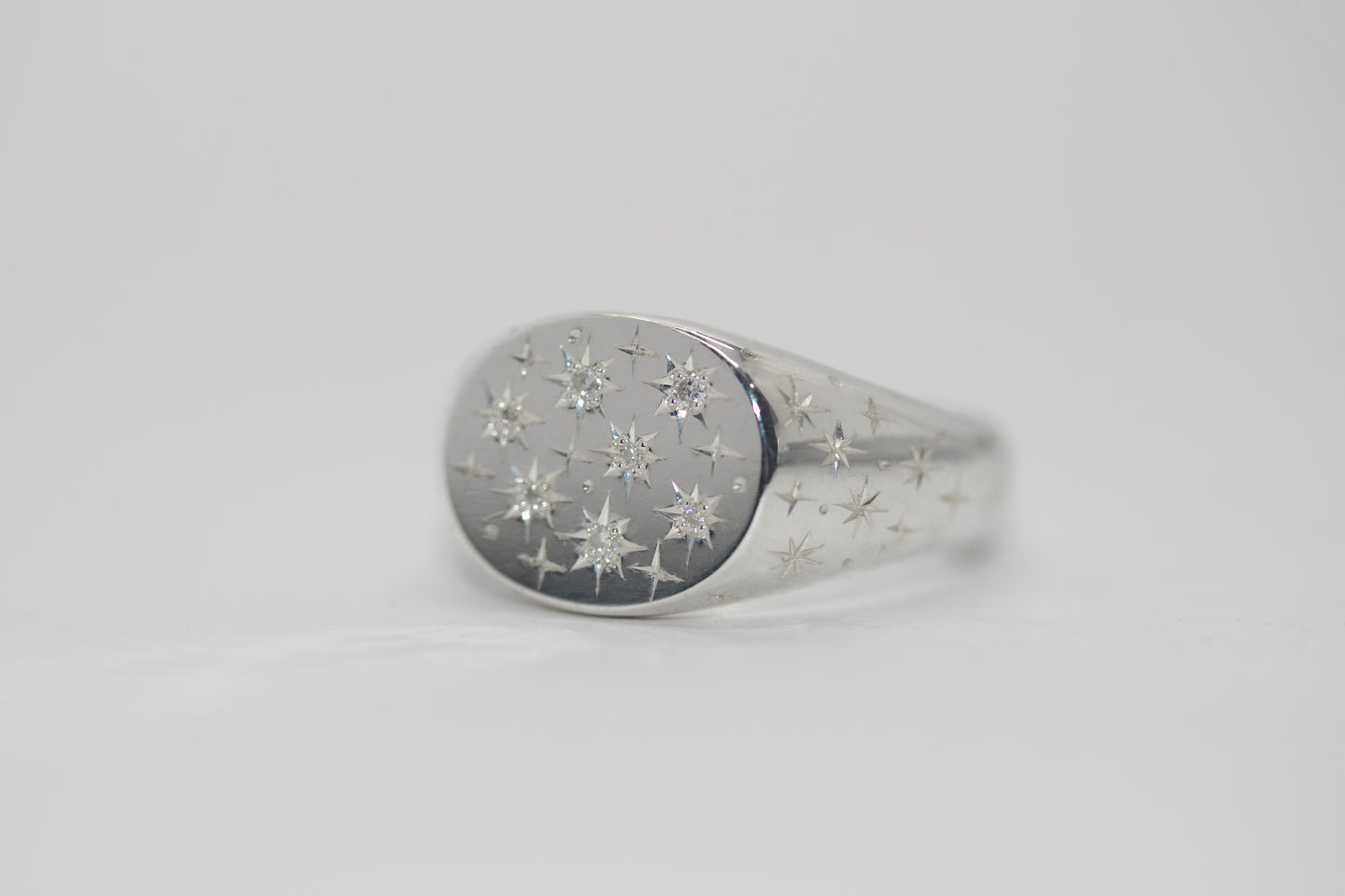 ASTRA OVAL / HORIZONTAL / MIRROR