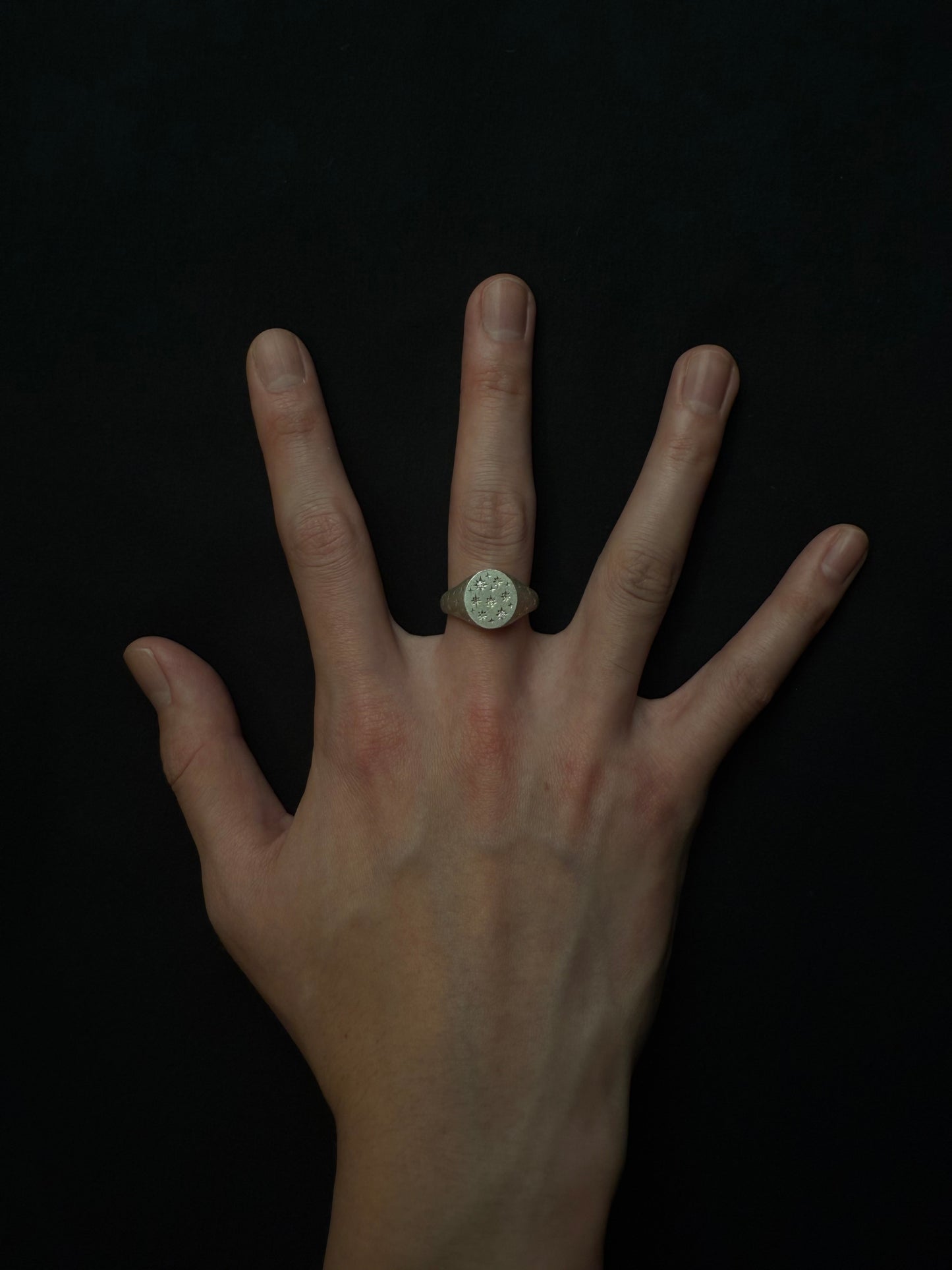 ASTRA OVAL / VERTICAL / MATTE