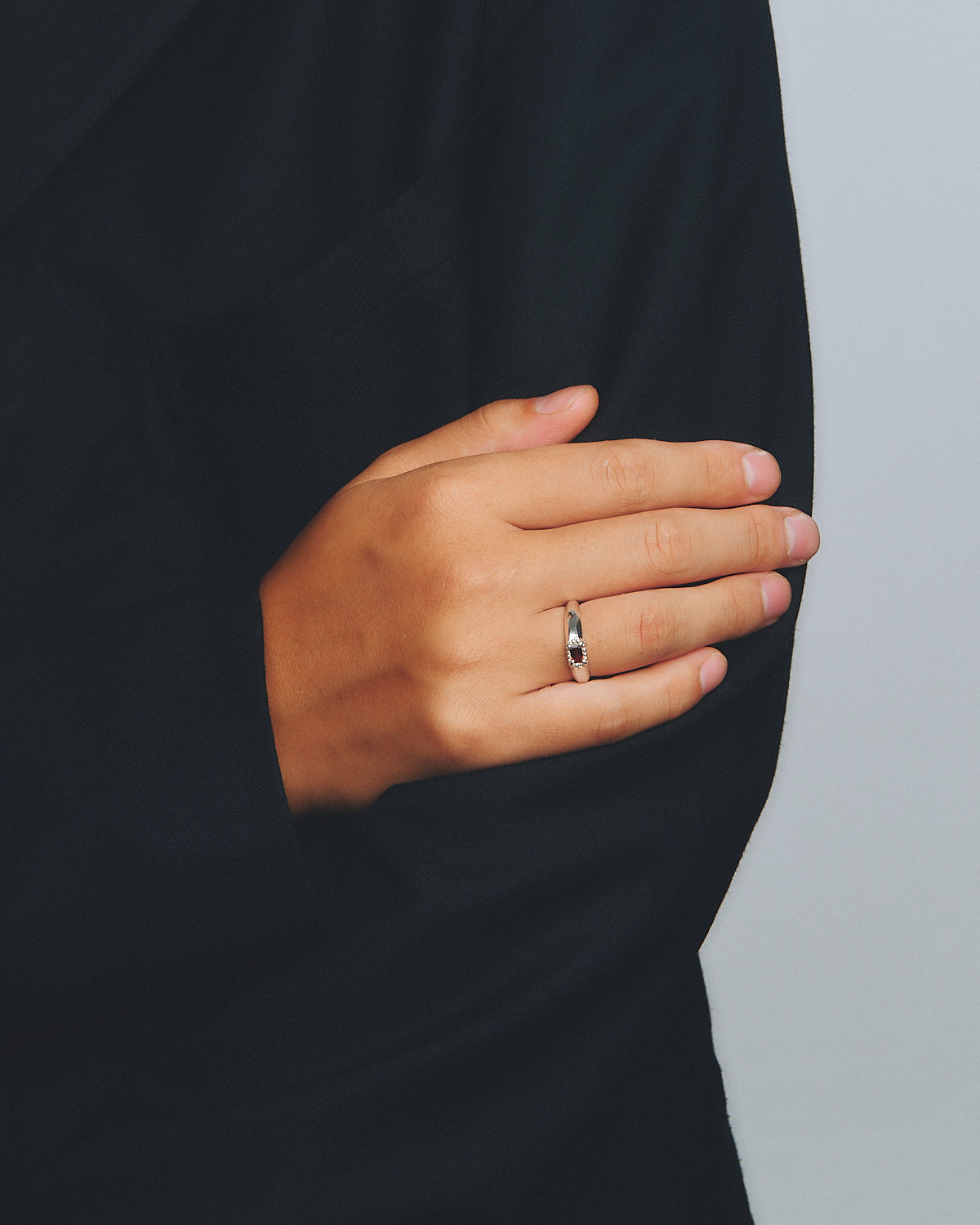 八角形環（石榴石）