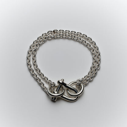 SHACKLE LINK BRACELET