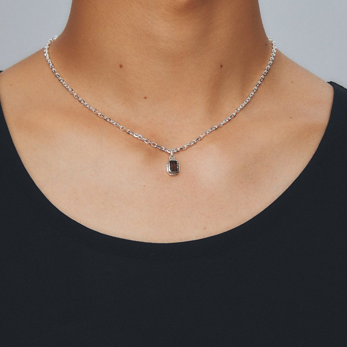 NECKLACES – HORIZON