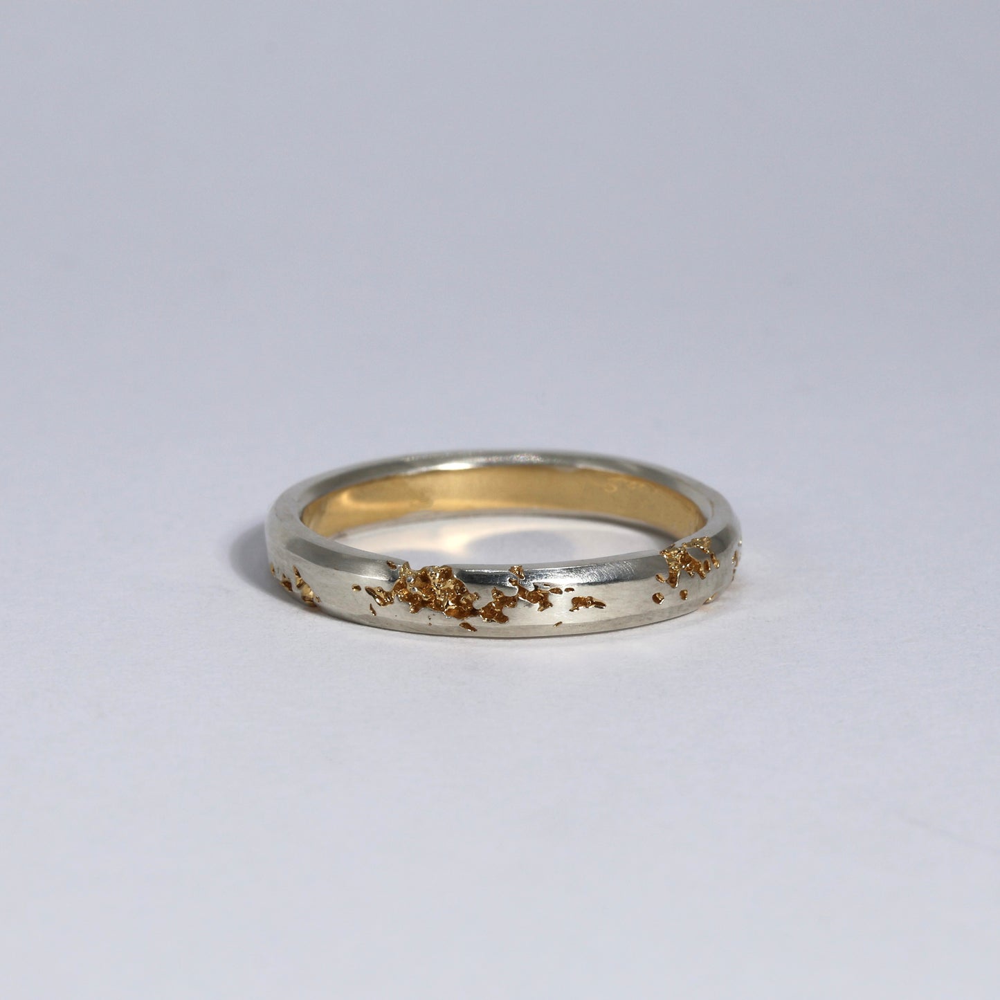 FRACTURED RING