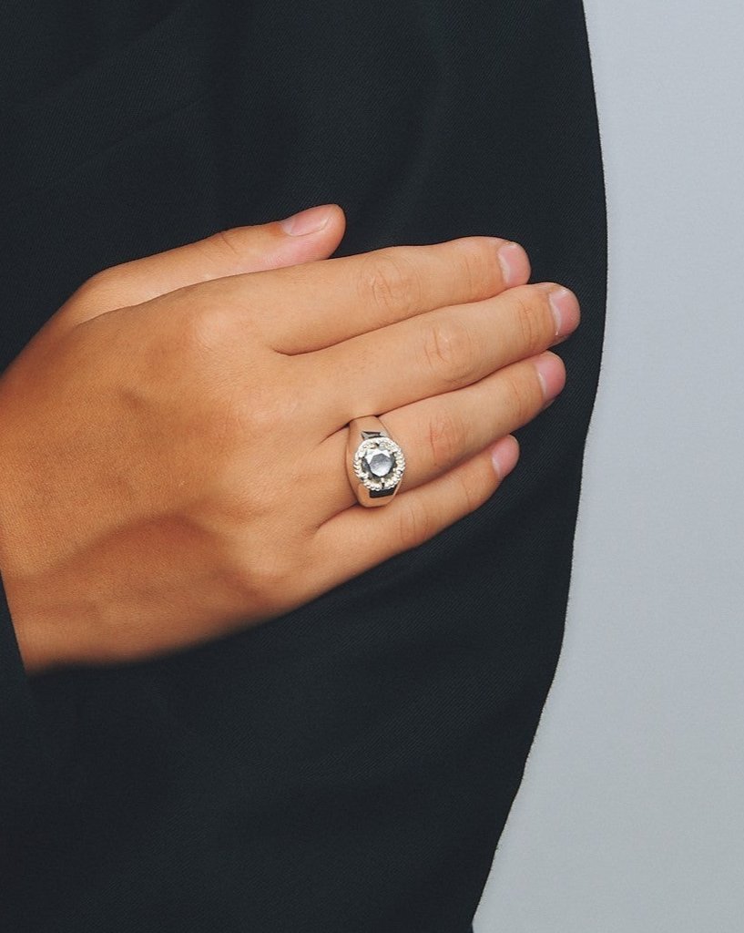 銀色寶石串珠戒指