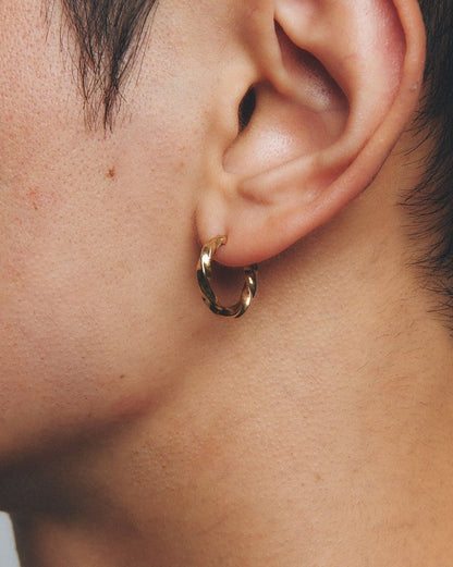 TWISTED GOLD HOOP